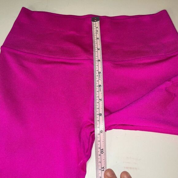 Victoria Sport Pink Barbiecore Biker Shorts size Medium - Picture 6 of 12